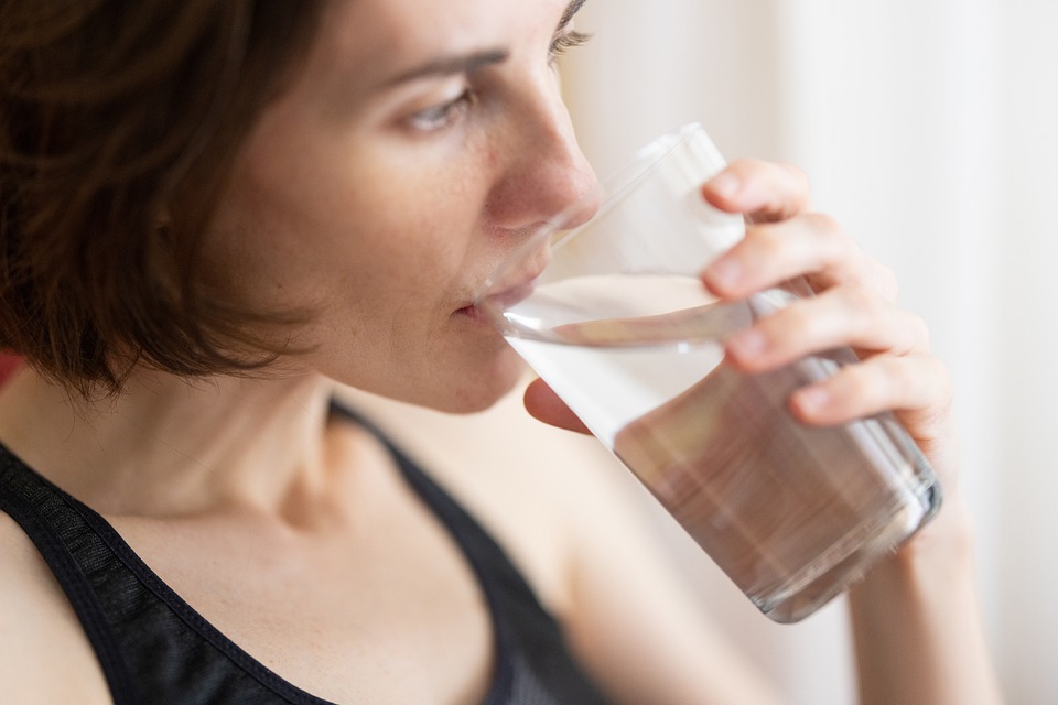 多喝水能减肥吗?