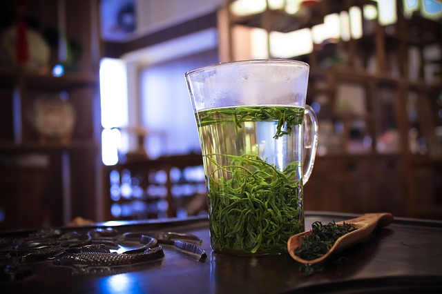 喝什么去湿气减肥 喝绿茶和普洱茶是不错的选择