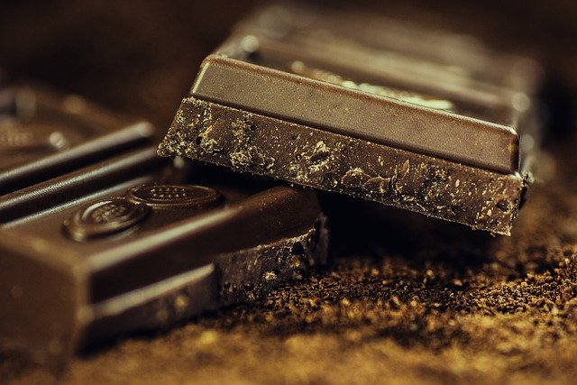 黑巧克力含量多少减肥，建议含量在百分之七十以上
